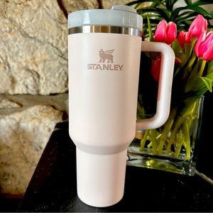 Rose Quartz THE QUENCHER H2.0 FLOWSTATE™ TUMBLER | 40 OZ